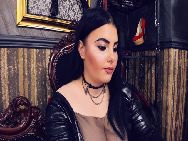 Live sex webcam photo for MelissaGlow #265503383