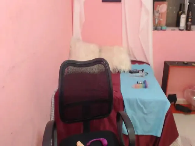 Live sex webcam photo for Lissjensen #258400672