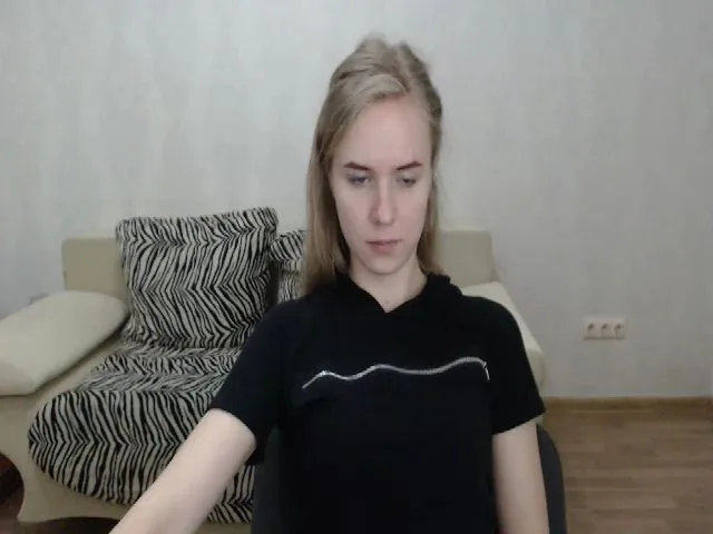 Live sex webcam photo for Limana_xo #260880742