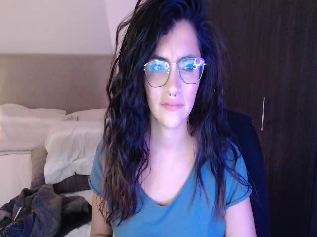 Live sex webcam photo for Amelie_moon_ #255522753