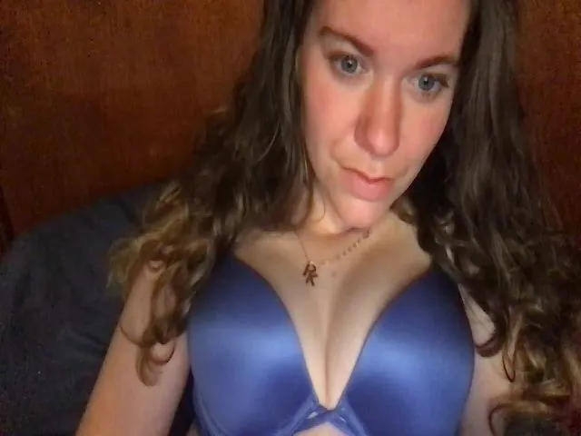Live sex webcam photo for Trixiegirl3 #253085671