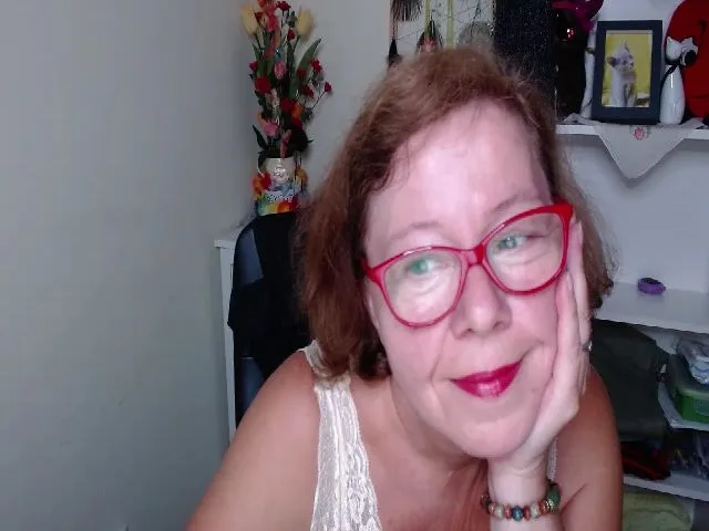 Live sex webcam photo for Adele_69 #265536087