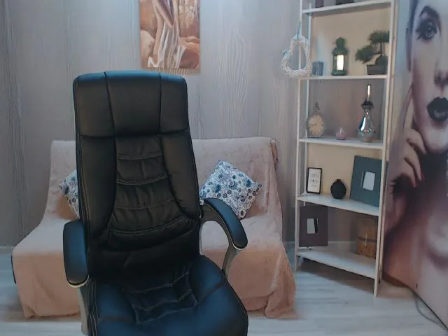 Live sex webcam photo for GoddesSophy #261254647