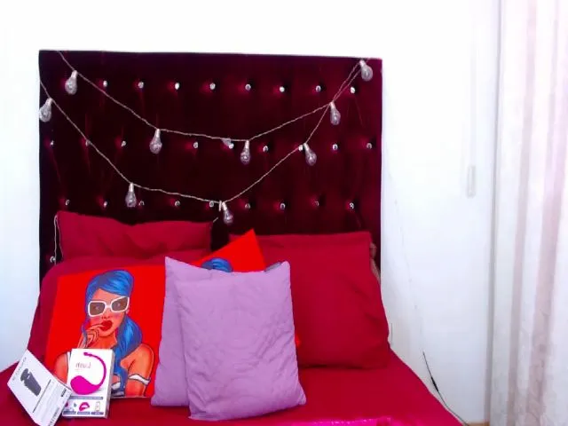 Live sex webcam photo for Lanna_Wolf #264083071