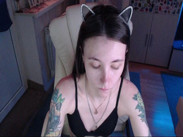 Live sex webcam photo for KeyshaLush #257514678