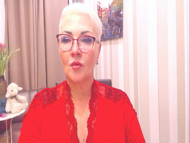 Live sex webcam photo for LadyXAnna #260852250