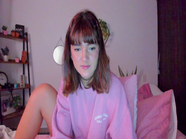 Live sex webcam photo for kittennmoon #264144900