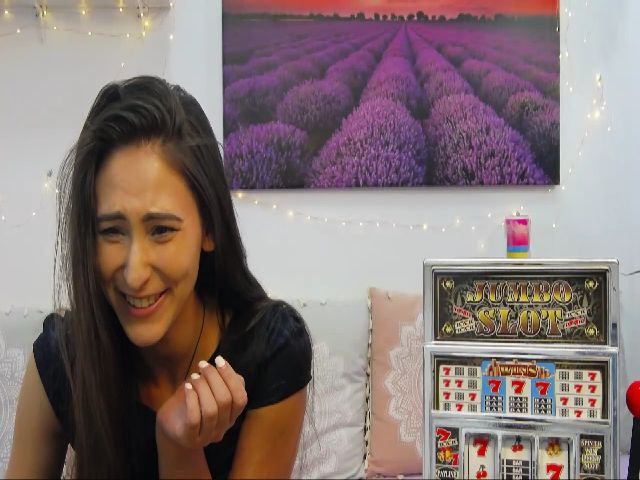 Live sex webcam photo for MaraW #255675438