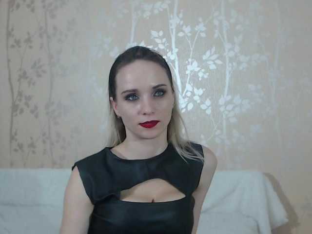 Live sex webcam photo for Louisedance #241194458