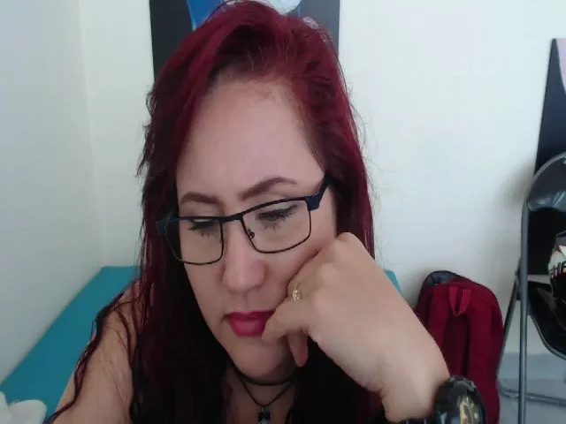 Live sex webcam photo for BeautyEyesXXX #260080741