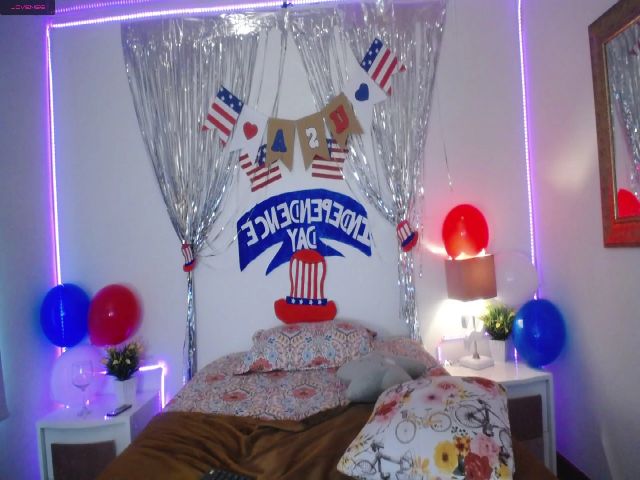 Live sex webcam photo for NicolSaenz #253514401