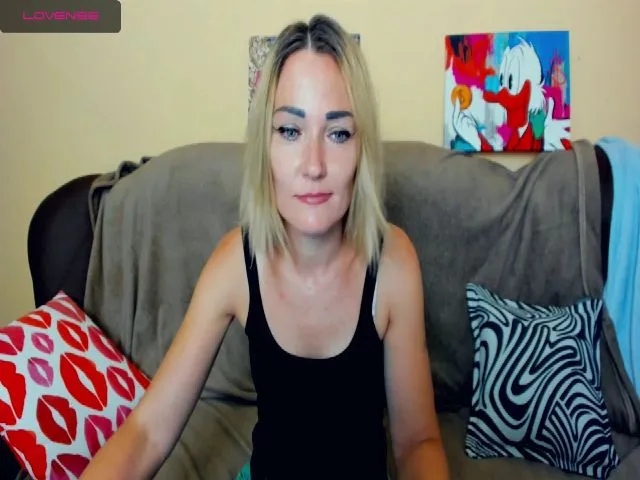 Live sex webcam photo for SecretDream #262979015
