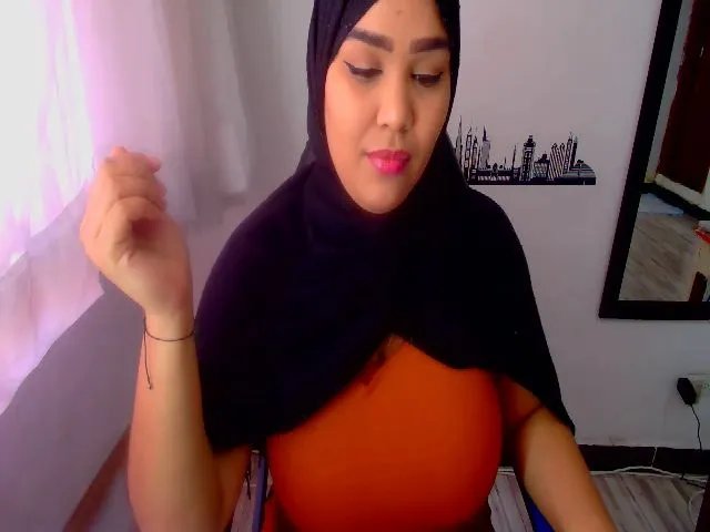Live sex webcam photo for Shalyn_ #255731680