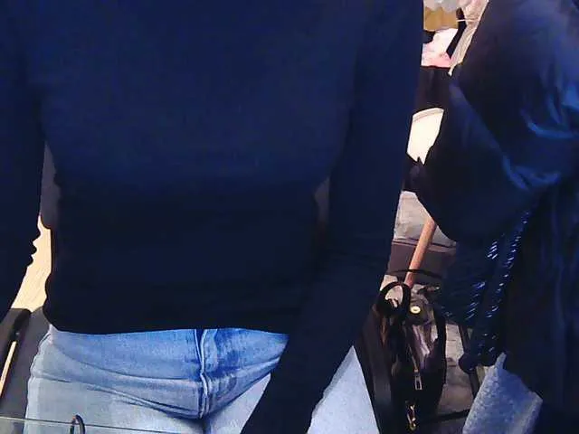 Live sex webcam photo for melisalov #241167360