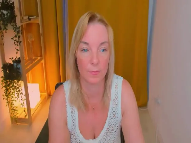 Live sex webcam photo for ReganLovely #260202706