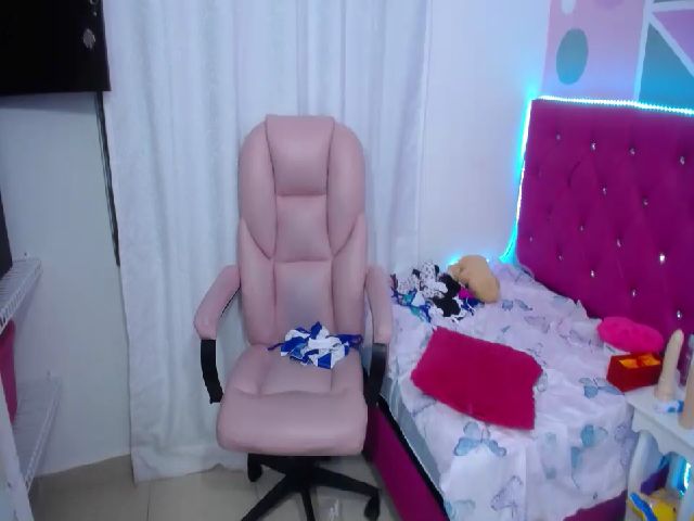 Live sex webcam photo for Bambi_candy #254645647