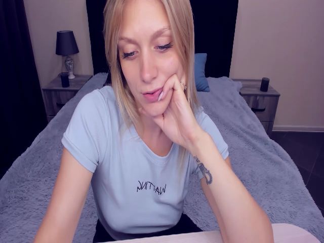 Live sex webcam photo for MeganKind #254100358