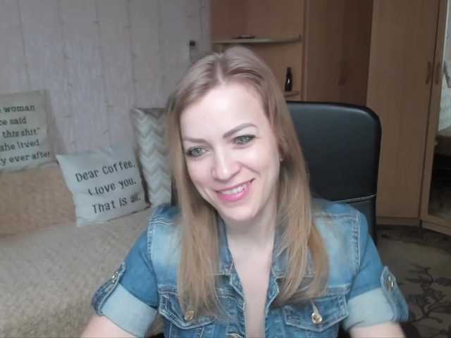 Live sex webcam photo for CherishSia #241036921