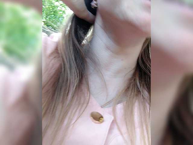 Live sex webcam photo for Alenushka888 #246421871