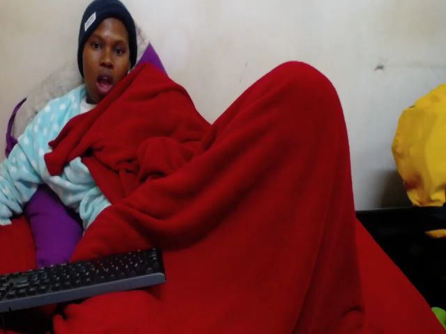 Live sex webcam photo for Sexylilbeex #253539456