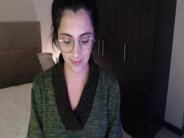 Live sex webcam photo for Amelie_moon_ #252346135