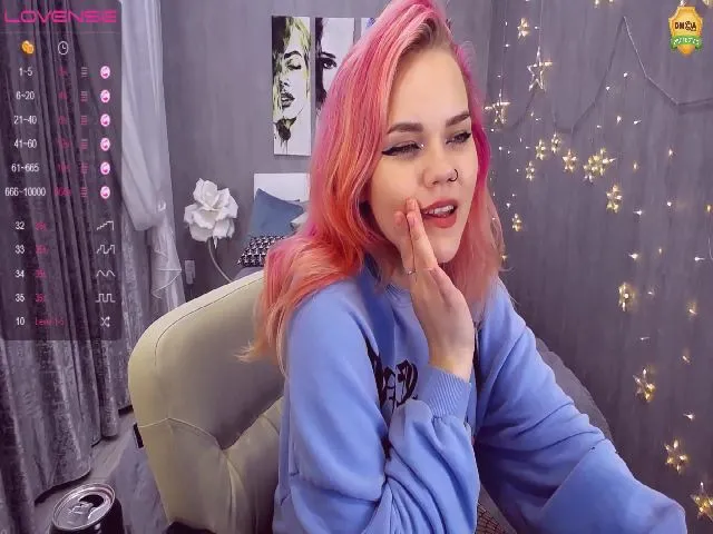 Live sex webcam photo for KerryBlair #262626812