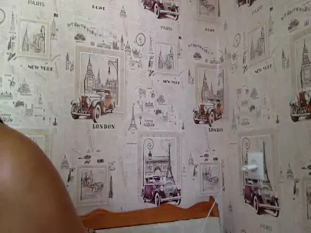 Live sex webcam photo for JolyBoss #256860888