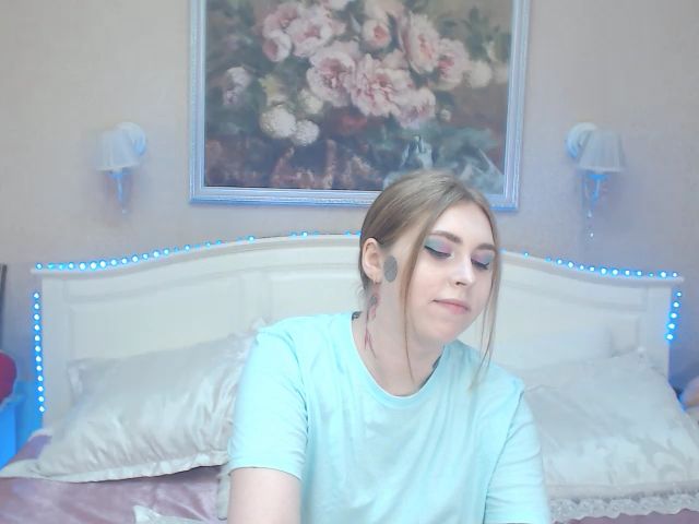 Live sex webcam photo for AmaliaDiva #254626134