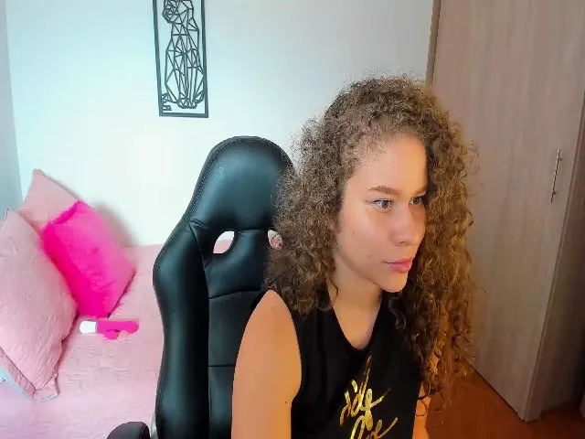 Live sex webcam photo for Alexajr #252843486