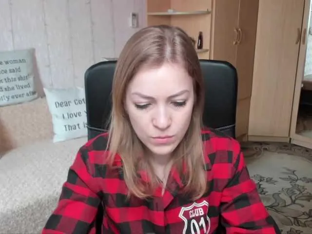 Live sex webcam photo for CherishSia #241144065