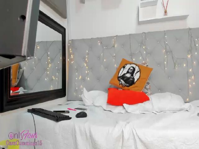 Live sex webcam photo for CaraCumings69 #262644791