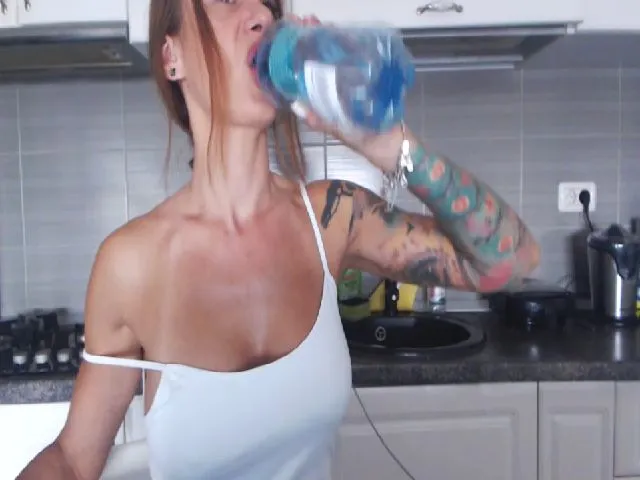 Live sex webcam photo for ShineySmile #256287631