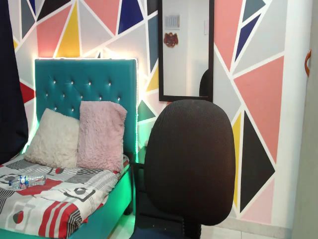 Live sex webcam photo for TATIANA_WD #287859112