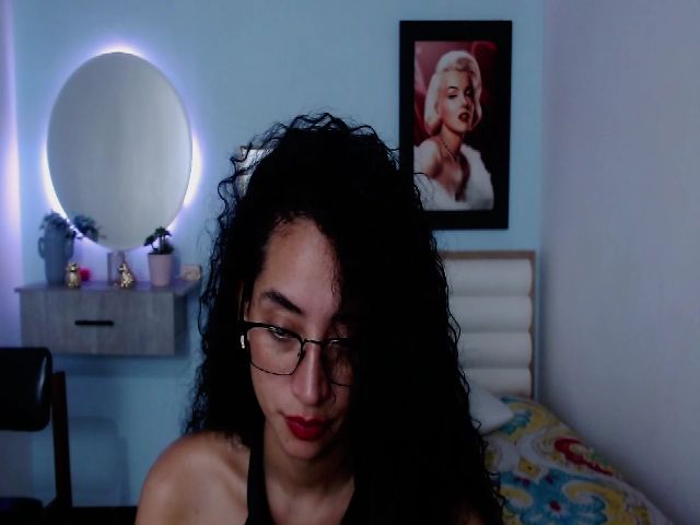 Live sex webcam photo for Jade_lee88 #254396192