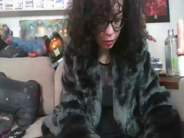Live sex webcam photo for GirlGamer #262040273
