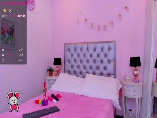 Live sex webcam photo for KallyMyller #251652277