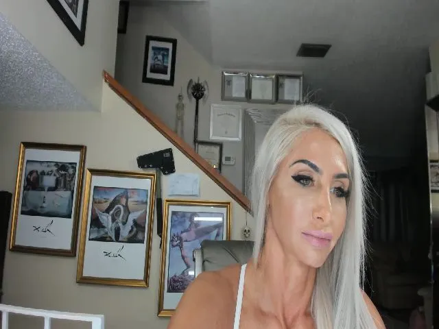 Live sex webcam photo for ADRIANA_FOX #252433464