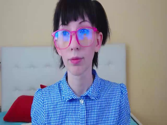 Live sex webcam photo for PetitePrincez #254793278