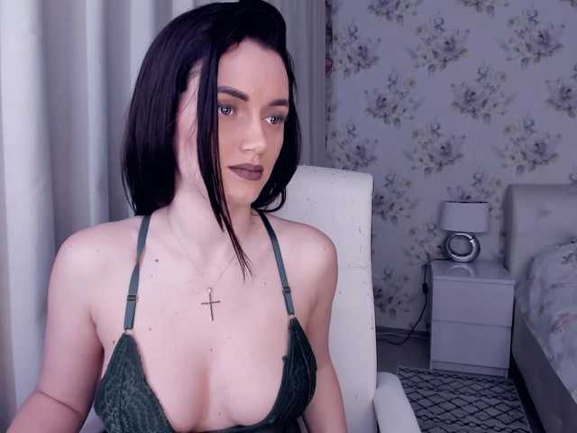 Live sex webcam photo for jessykm123 #241175706