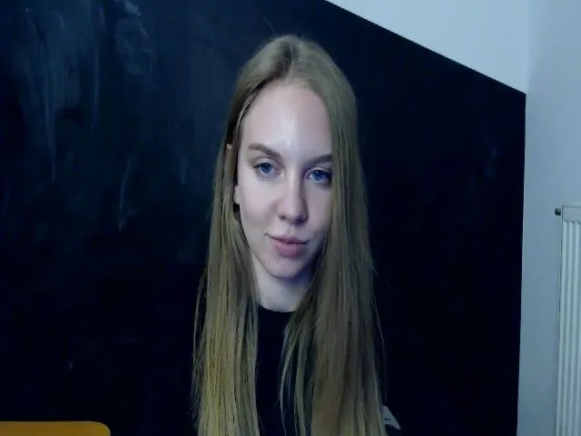 Live sex webcam photo for HappySecret_ #256511762