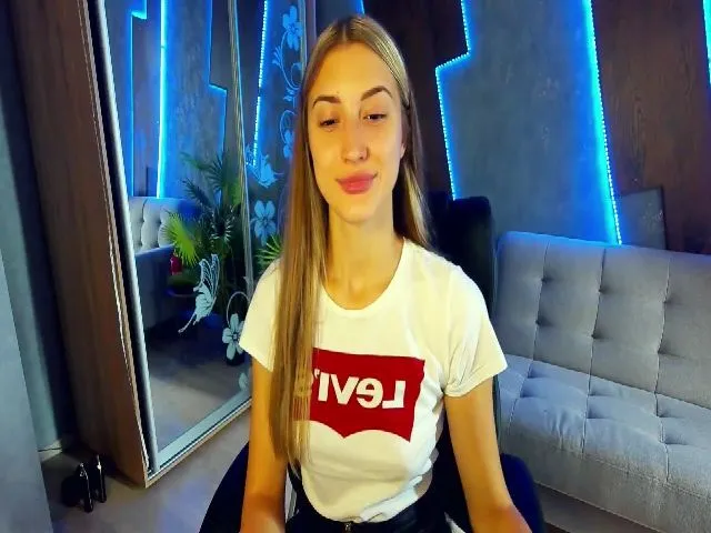 Live sex webcam photo for SellinMe #263556525