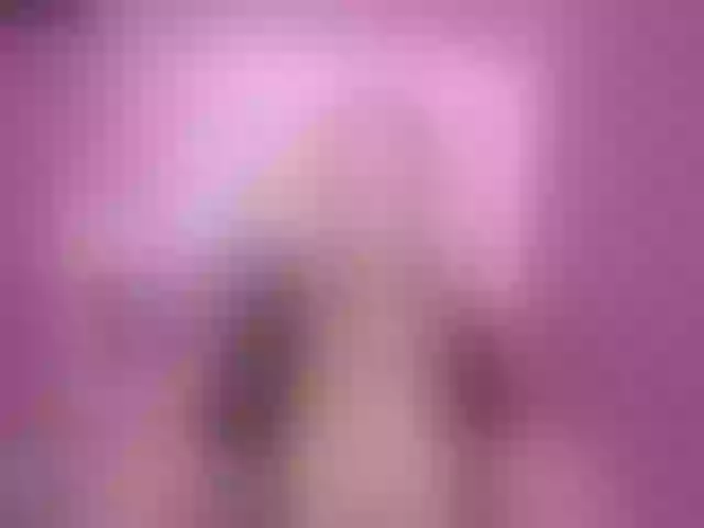 Live sex webcam photo for PtiMermaid #258431893