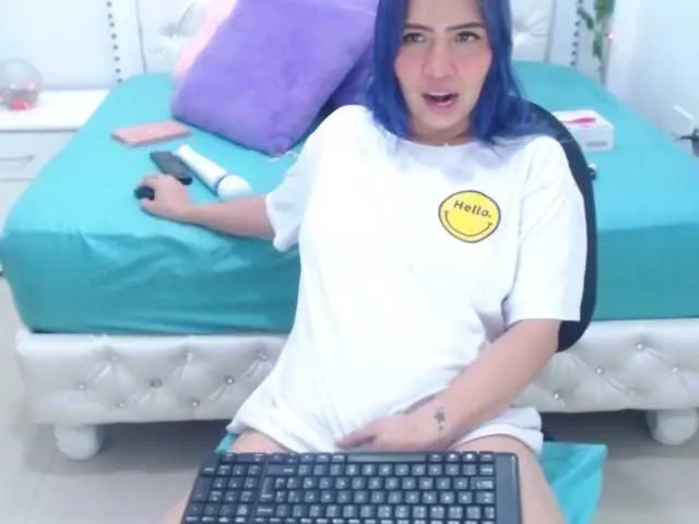 Live sex webcam photo for GabbyReyes #261189547