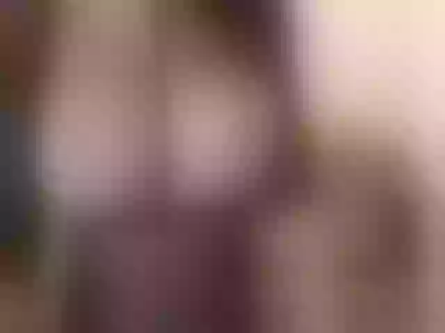 Live sex webcam photo for SexyOksana100 #264241827