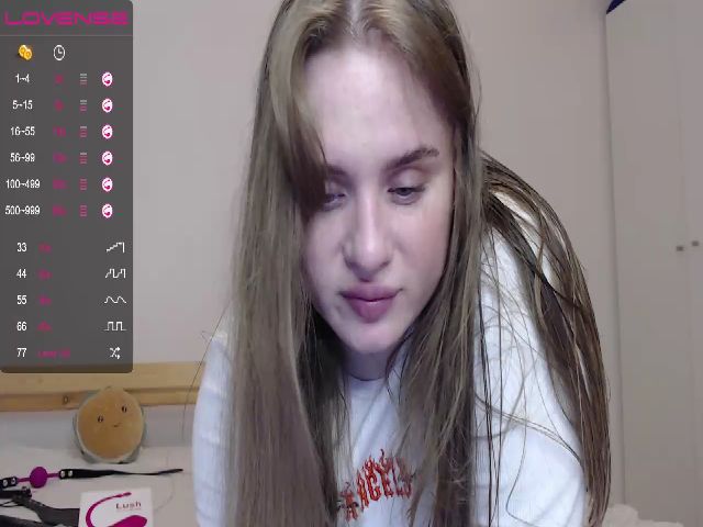 Live sex webcam photo for AliceSins1 #252279652