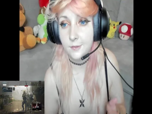 Live sex webcam photo for PrincessBluu #258323655