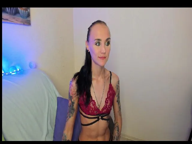 Live sex webcam photo for CarolDyson #252850156