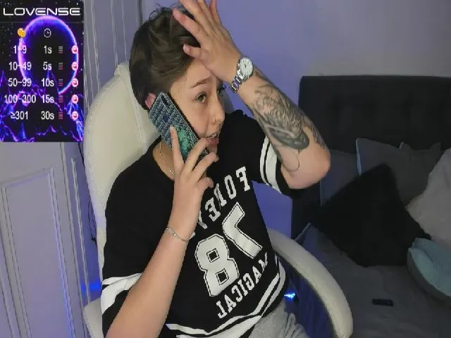 Live sex webcam photo for SalemJimenez #264024253