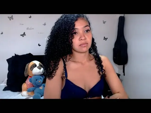 Live sex webcam photo for Courageuse #262740258