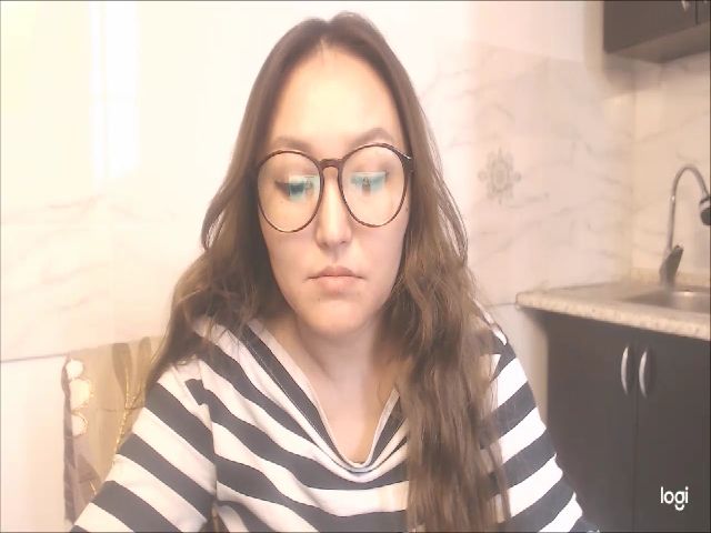 Live sex webcam photo for HrnyTeacher #254005761